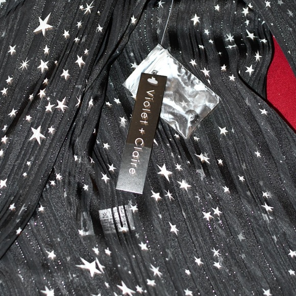 Violet and Claire Sheer Sparkle Star Blouse Size M NWT - Picture 4 of 12